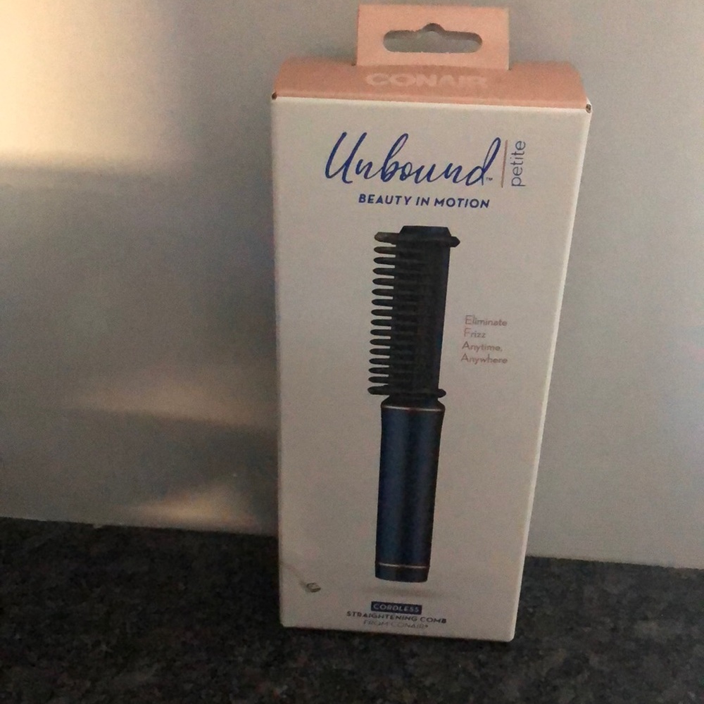 Conair cordless straightening comb New Sealed
